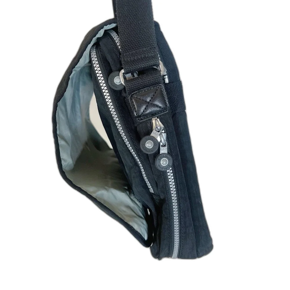 Kipling y2k Vintage Black Nylon Messenger Bag Laptop Bag Travel Bag